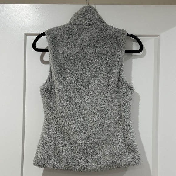 WOMENS PATAGONIA GRAY SHERPA VEST - Picture 4 of 4
